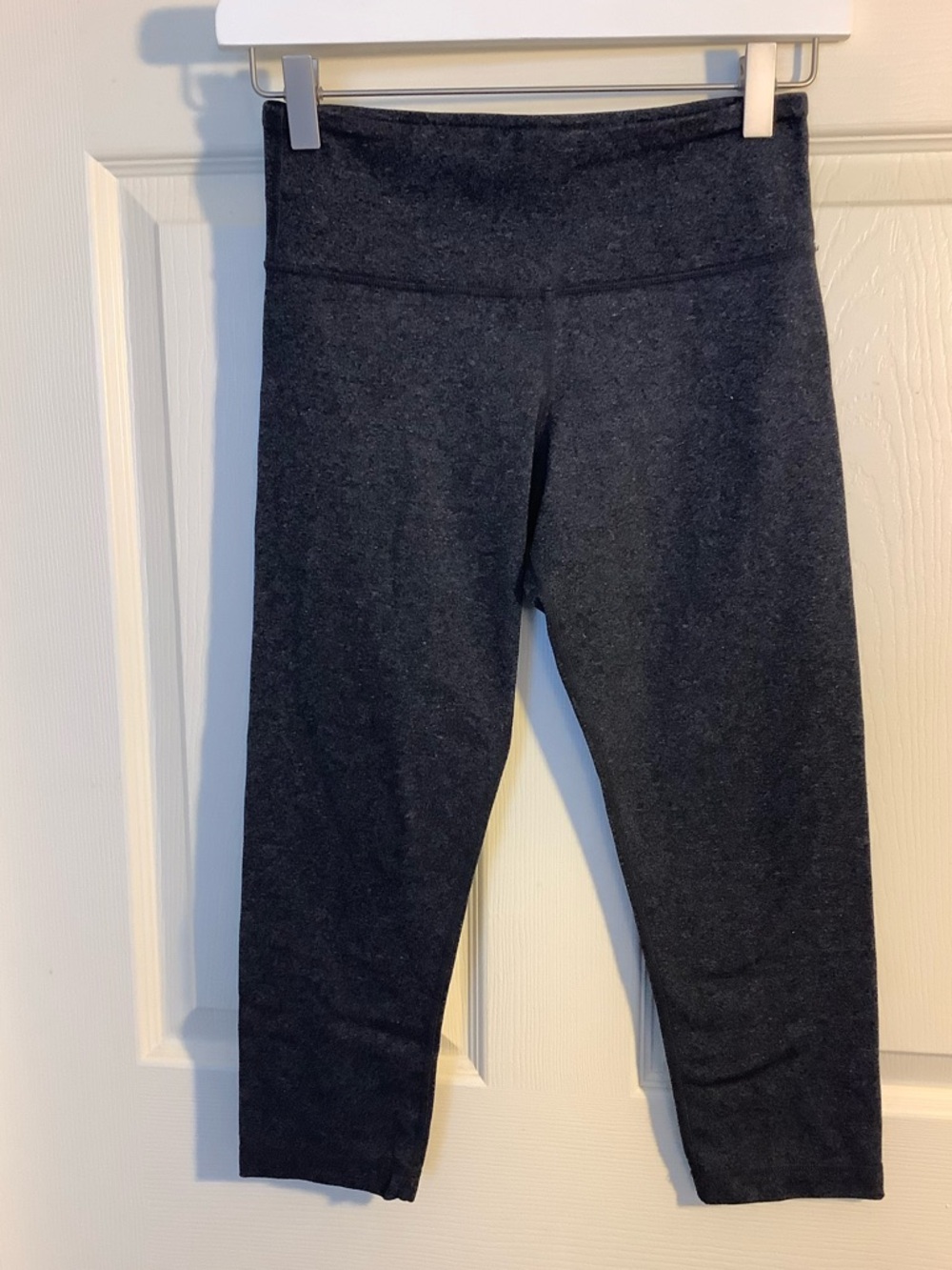 Lululemon Cropped Gray Leggings Size 4